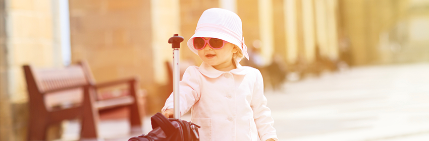 Reizen met kinderen.Koffers